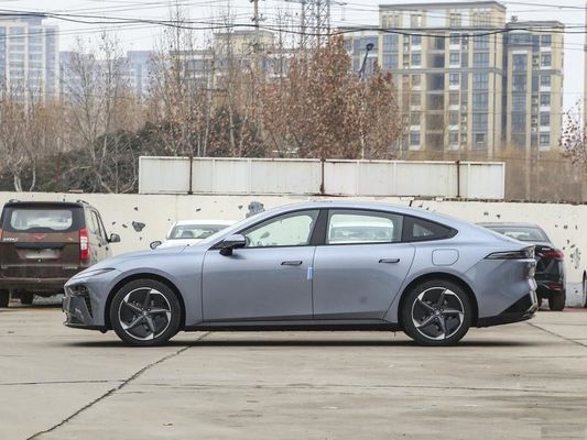 2024 Pure Electric Hatchback Dongfeng eπ 007 Elektrikli Araba 530km menzile sahip