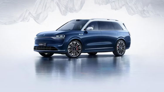 AITO M9-Lüks ve teknolojiyle donatılmış elektrikli SUV. Akıllı telefon ilhamlı iç mekan, çift güç aktarma seçenekleri.