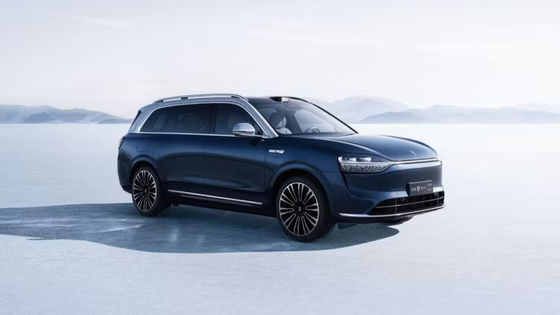 AITO M9-Lüks ve teknolojiyle donatılmış elektrikli SUV. Akıllı telefon ilhamlı iç mekan, çift güç aktarma seçenekleri.