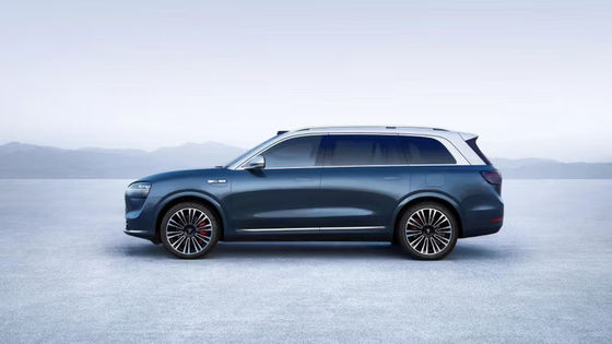 AITO M9-Lüks ve teknolojiyle donatılmış elektrikli SUV. Akıllı telefon ilhamlı iç mekan, çift güç aktarma seçenekleri.