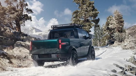 8 fitlik bir yatak ve geniş bir depolama alanı olan özel inşa edilmiş bir Truck Canoo pickup.