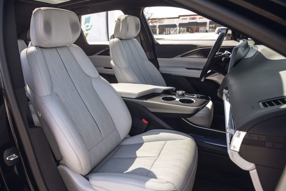 2024 Cadillac Lyriq 308 millik bir mesafeye sahip.