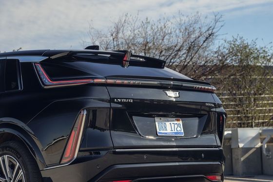 2024 Cadillac Lyriq 308 millik bir mesafeye sahip.