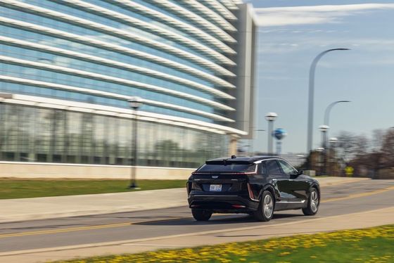 2024 Cadillac Lyriq 308 millik bir mesafeye sahip.