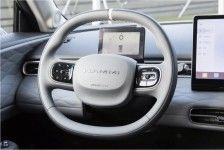 En yeni saf EV arabaları Dongfeng Nammi 01 hatchback EV ve etkileyici menzilli ve sağlam durumlu batarya