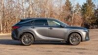 Lüks Crossover SUV 2024 Lexus RX 450h+ PHEV 37 Millik Elektrikli Menzilli