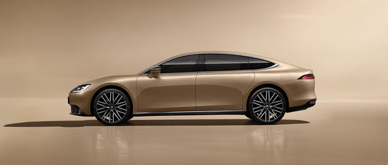 2024 Temiz Elektrikli Araç YuanHang Y6 Sedan 660km menzile sahip