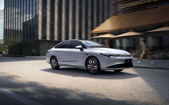 2024 Xpeng P5 Elektrikli Araç EV Elektrikli Araba Uzun Menzilli 480km 155KW Güç 170km/h