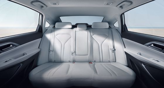 2024 Xpeng P5 Elektrikli Araç EV Elektrikli Araba Uzun Menzilli 480km 155KW Güç 170km/h