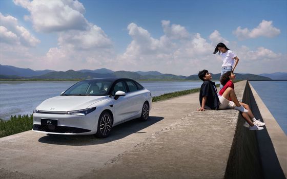 2024 Xpeng P5 Elektrikli Araç EV Elektrikli Araba Uzun Menzilli 480km 155KW Güç 170km/h