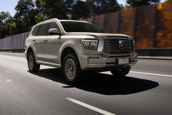 Yeni enerji arabası 2023 TANK 500 PHEV AWD Sürüş treni 180km/h en yüksek hızla 6.9sec 0-100acceleration