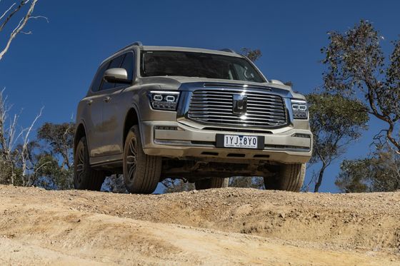 Yeni enerji arabası 2023 TANK 500 PHEV AWD Sürüş treni 180km/h en yüksek hızla 6.9sec 0-100acceleration