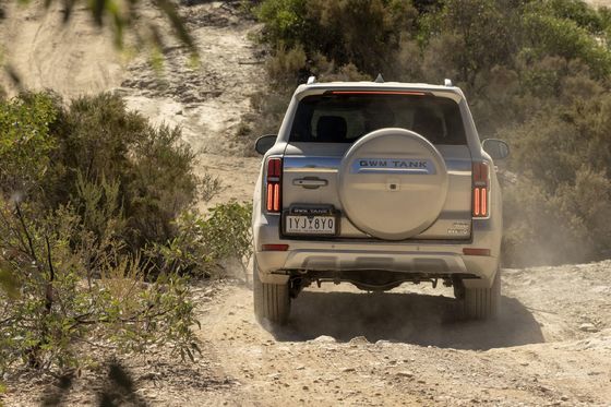 Yeni enerji arabası 2023 TANK 500 PHEV AWD Sürüş treni 180km/h en yüksek hızla 6.9sec 0-100acceleration