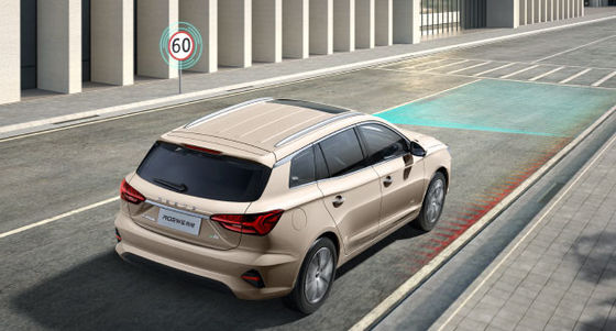 NEDC501Km Sürüş menzili Roewe Ei5 MPV Saf Elektrikli Araçlar En yüksek hız 185km/h 8.3sec 0-100km/h Hızlandırma