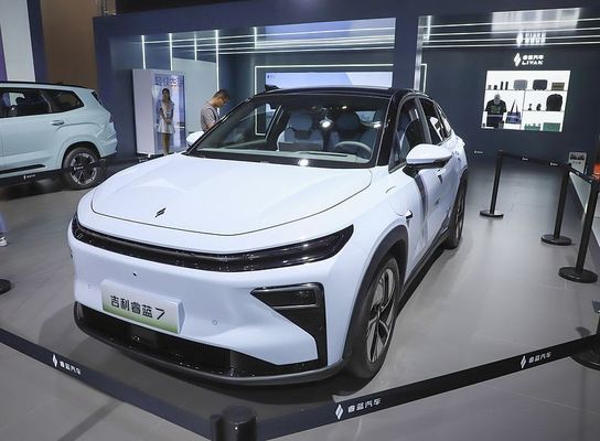 2024 Livan 7 Geely Ruilan 7 EV Otomobil LHD stok pil 450km ev arabalar yeni enerji araçları otomobil saf elektrikli