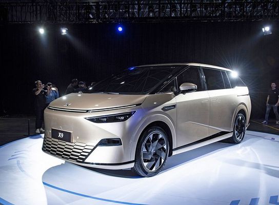 Cümle Elektrikli Araba Kullanılmış Yeni Arabalar XPENG X9 2024 Büyük Mpv 4dw 5 kapılı 7 koltuklu Xiaopeng X9 Büyük Suv Enerji Aracı