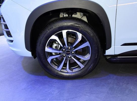 2023 Classic EXCEED Chery EXCEED ET-i 1.5T 156hp L4 + 125 elektrikli motorla hibrit araba 180km/h en yüksek hız 0-100km/h 7 saniye içinde