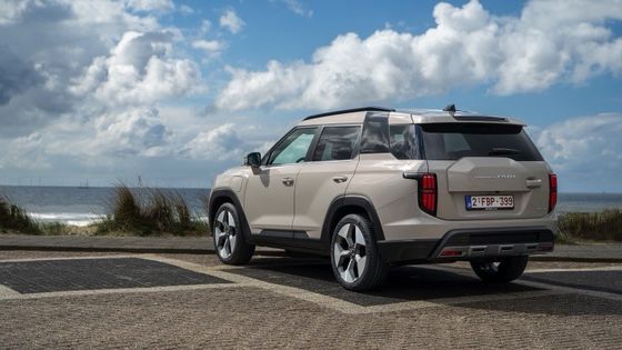 En Yeni Saf Elektrikli Araç KGM Torres EVS 109mph En yüksek hız 152kw 207PS Maksimum Güç Hazır Gidin Saf Elektrikli Araç