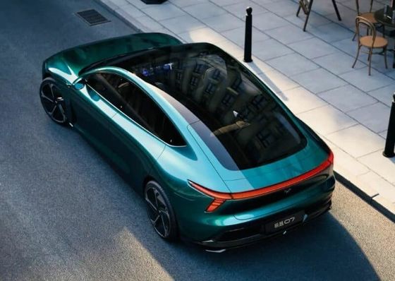 En sıcak Pekin Otomobil Gösterişi Jiyue07 200kw Motor Gücü 27w;S 200km/h'de en yüksek hızla saf elektrikli araba