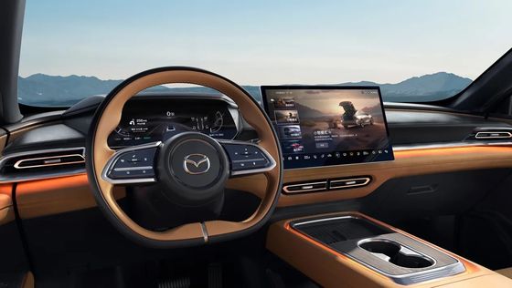 İlk saf elektrikli araç olan Mazda EZ-6 sıradan bir arka tekerlekli sedan.