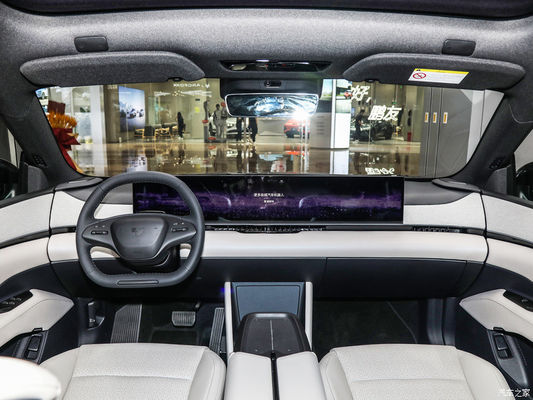 Otomatik Sürüş Robotu 2024 Jiyue01 200kw Motor Gücü 272 PS 550km CLTC Menzil 200km/h'de en yüksek hızla TAM İLEKTRIK KÖREK