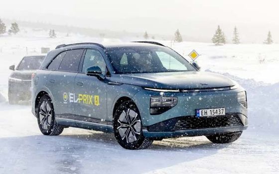 Yeni premium elektrikli SUV - Xpeng G9 2024 570km pro 230 motor gücü 430N.m Döner 6.4sec 0-100km/h hızlandırma