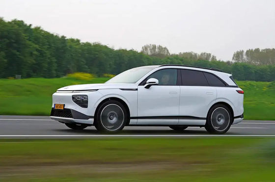 Yeni premium elektrikli SUV - Xpeng G9 2024 570km pro 230 motor gücü 430N.m Döner 6.4sec 0-100km/h hızlandırma