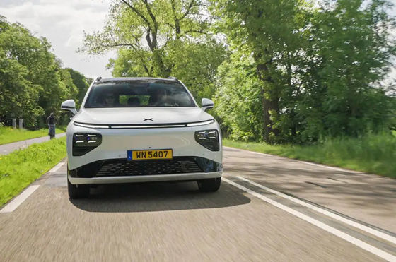 Yeni premium elektrikli SUV - Xpeng G9 2024 570km pro 230 motor gücü 430N.m Döner 6.4sec 0-100km/h hızlandırma