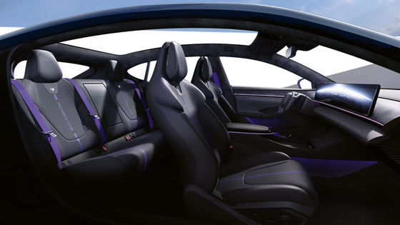 Ön satış Geely&Baidu Ortak Markası Jiyue07 200kw/271P.s motor gücü ile saf elektrikli araç 2WD tahrik sistemi 4 kapılı/5koltuklu