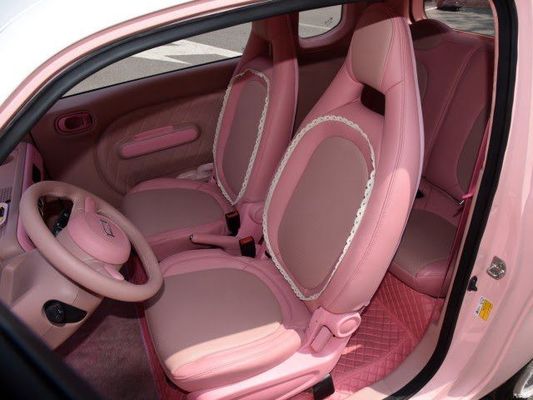 Satış öncesi Micro-ev FAW Bestune Pony Hatch 120km menzile sahip 20kw/27P.s Motor gücü Elektrikli 3 kapılı/4 koltuklu Güvenlik tasarımı