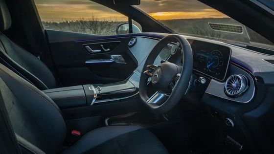 En çekici değerli elektrikli araç Mercedes-Benz EQE 300 Sedan 525km aralığı 180kw/245P.s güç w 210kmh en yüksek hız