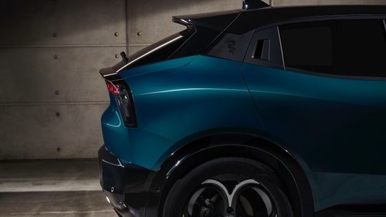 İlk EV Kompakt Araba Alfa Romeo Junior Electric 54.8kwh pil ve maksimum gücü 158kW ile 345 mil menzile kadar.