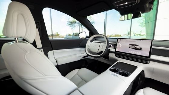 Xpeng G6 RWD Uzun Menzilli Elektrikli Araç SUV EV Elektrikli Araba 210kw motor gücüyle RWD sürüşü ve 490km menzilli