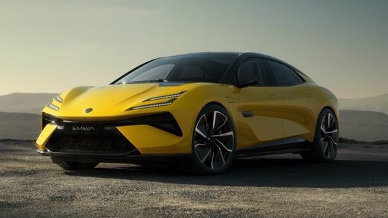 Lotus Emeya, 650km menzil 250km/h en yüksek hız ve 450kw güç ile dört kapılı GT gövde tarzında firmanın yeni EV teknolojisini paketliyor.