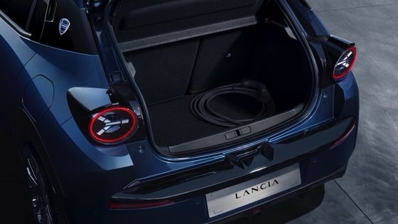 Lancia Ypsilon'un ilk elektrikli arabası, ön motorlu, 154 beygir gücü ve 260 N.m.