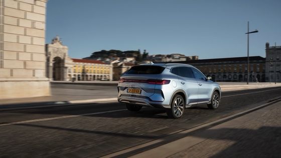 FWD 1.5L Motor BYD SEAL U DM-i PHEV Elektrikli Otomobil Elektrikli Motorlu 18.3kwh Pil Maksimum Gücü 214bhp