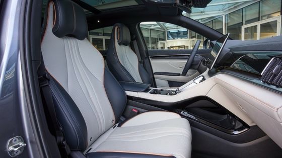 FWD 1.5L Motor BYD SEAL U DM-i PHEV Elektrikli Otomobil Elektrikli Motorlu 18.3kwh Pil Maksimum Gücü 214bhp