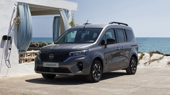 Konforlu sürüş pozisyonu ve pratik kabin Nissan Townstar MPV Pure Ev WLTP 285km ile