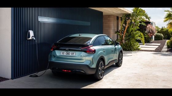 Decent Drive Citroën'in E-C4'ü 115kw (156ps) Güçlü 150km/h'da En yüksek hız 54kwh Lityum Ion Pil