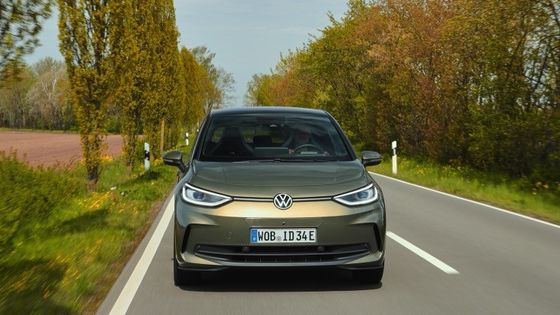 Klasik ve en yeni EV otomobil Volkswagen ID 3 PRO WLTP 434km Aralık 150kw ((204P.s) Motor gücü7.6sec Hızlandırma 0-100km/h