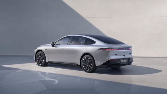 2024 güçlü Dongfeng Eπ 007 200Pro EREV 200km CLTC 160kw motor gücü 310N.m 7.2s 0-100km/h hızlandırma ile tork