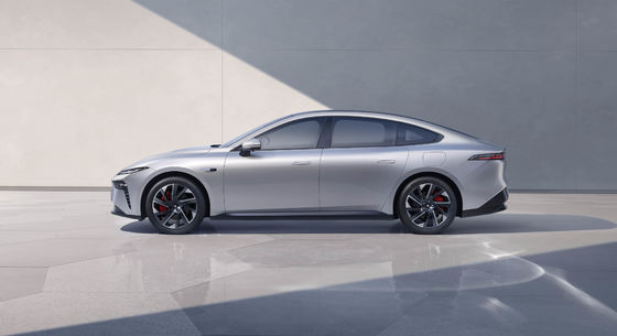 2024 güçlü Dongfeng Eπ 007 200Pro EREV 200km CLTC 160kw motor gücü 310N.m 7.2s 0-100km/h hızlandırma ile tork