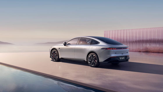 2024 güçlü Dongfeng Eπ 007 200Pro EREV 200km CLTC 160kw motor gücü 310N.m 7.2s 0-100km/h hızlandırma ile tork