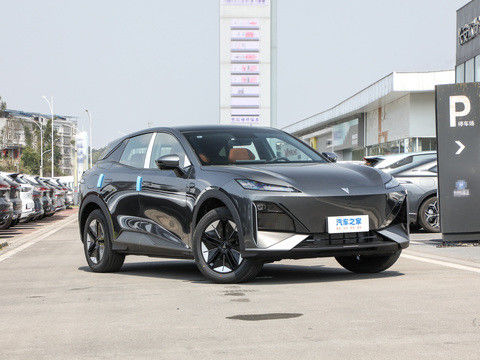 En yeni HUAWEI Sistemi DEEPAL S07 2024 EREV 121km CLTC0.5h Hızlı şarj süresi 175kW Maksimum Güç 320N.m Döngü