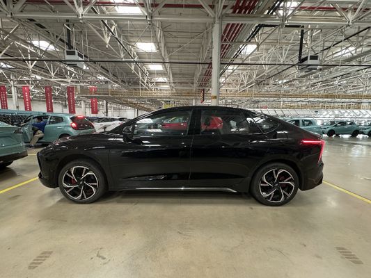 RHD 2024 JMEV Yi GSE Elektrikli Arabalar 430km menzile sahip 118kw Maksimum Güç