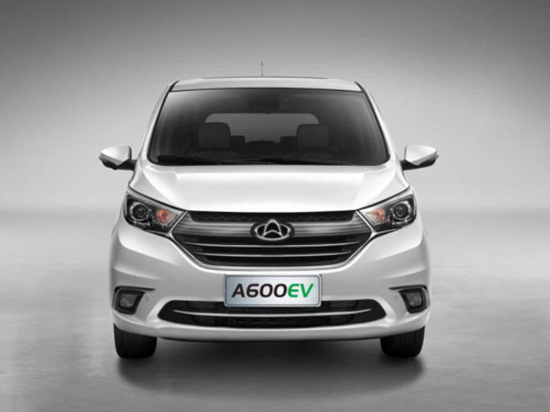 Changan Auchan A600EV Saf Elektrikli Arabalar MPV 6 Kişilik EV Araba Lityum İyon pil