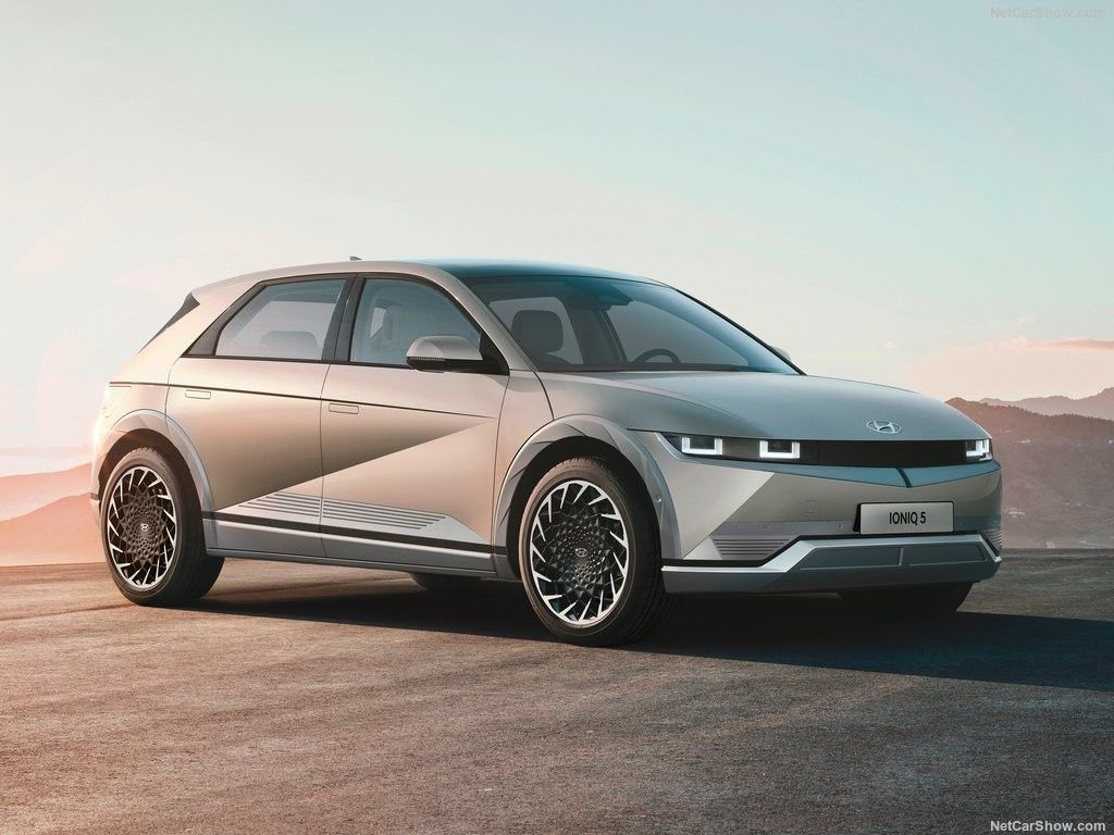 Hyundai Ioniq5'ten yeni elektrikli otomobil ailesi 430 km menzile sahip büyüleyici, gelecekteki tasarım