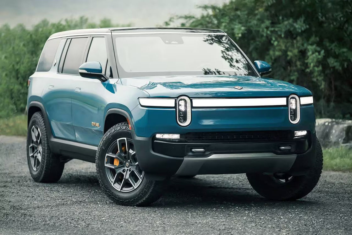 2023 RIVIAN R1S 800P.S Dört motorlu 660km menzile sahip 7 kişilik elektrikli SUV