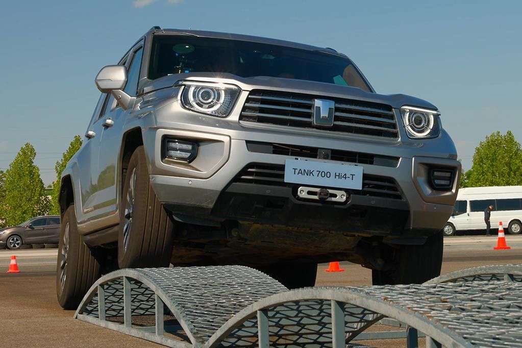 GWM TANK Lüks Off road SUV PHEV AWD Sürüş treni 190km/h En yüksek hız 3.0t 360PS V6 Motoru ve 0.4h Hızlı şarj süresi