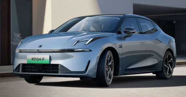 Güçlü Yeni Hibrit Araba LYNK&CO 07 EM-P 163 PS ve 255 Nm Döner ve 160kw Motor Gücü ve 3 Hızlı DHT Döner